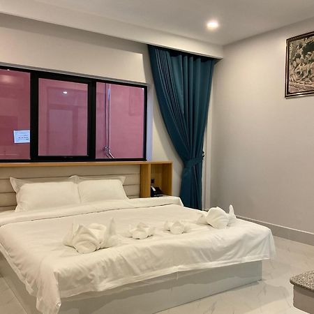 Nico'S Hotel And Skybar Siem Reap Exterior foto