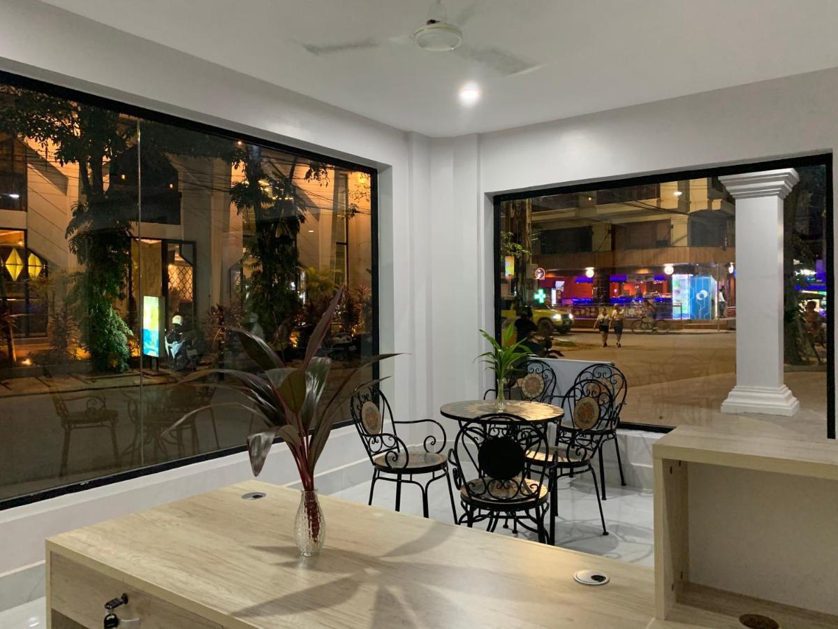 Nico'S Hotel And Skybar Siem Reap Exterior foto